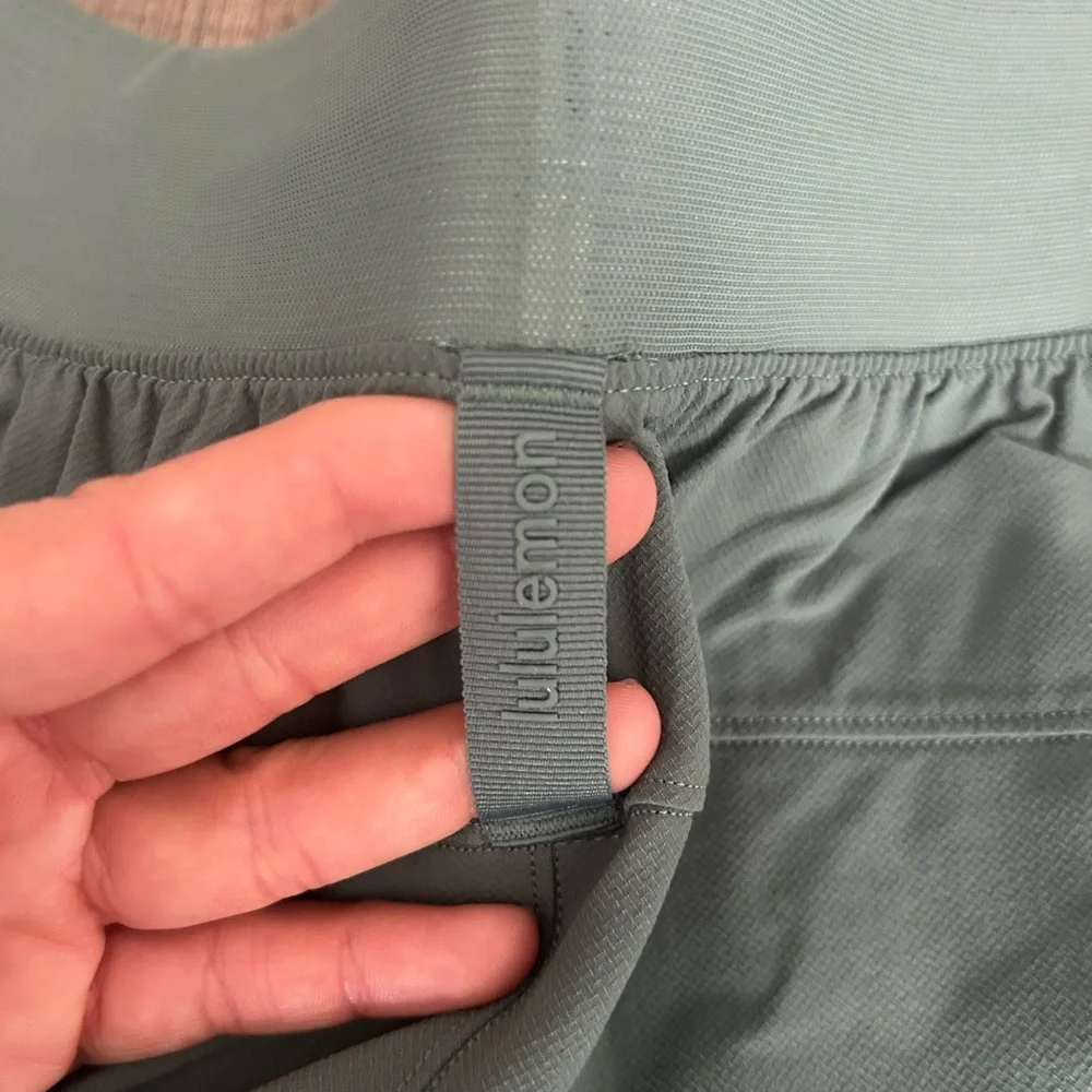 Lululemon Dance Studio Shorts 4” Sz 4 *medium forest green* (flaw*) - Picture 3 of 6